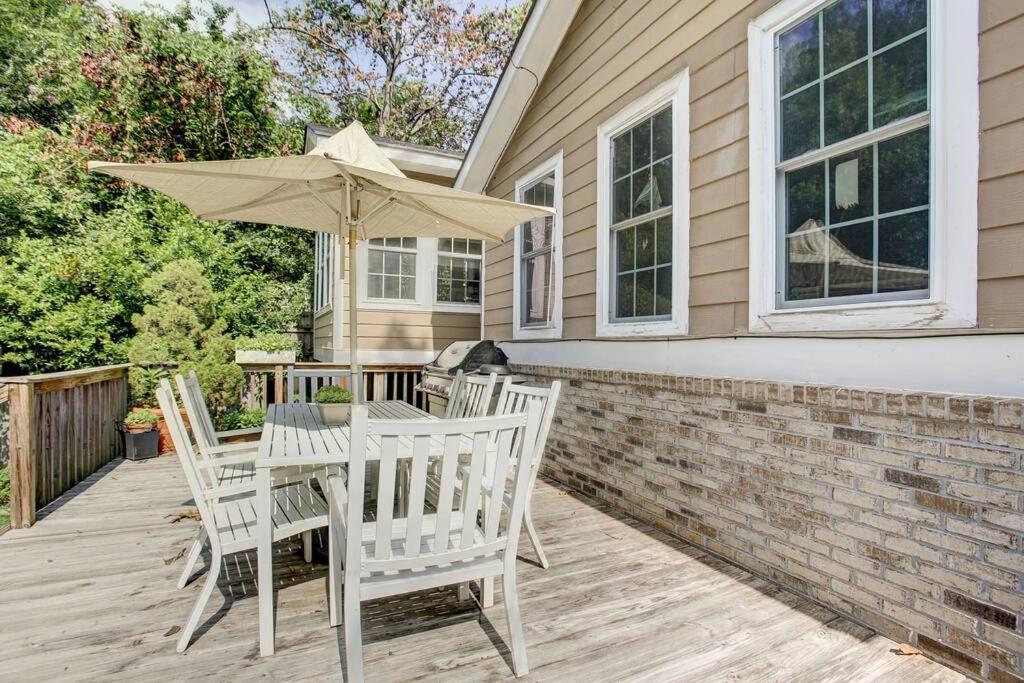 Sleeps16, Spacious Home, Close To Downtown, Beltline, And Walk To Restaurants, 75" Tv, 2 Person Jacuzzi, Ping Pong Atlanta Exterior photo
