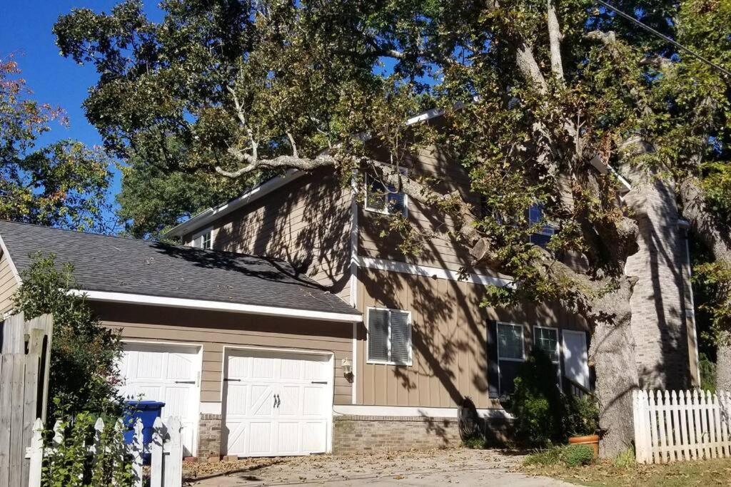 Sleeps16, Spacious Home, Close To Downtown, Beltline, And Walk To Restaurants, 75" Tv, 2 Person Jacuzzi, Ping Pong Atlanta Exterior photo