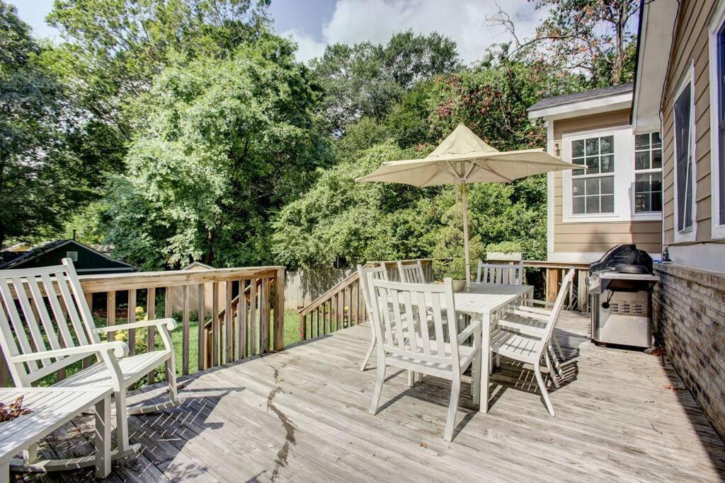 Sleeps16, Spacious Home, Close To Downtown, Beltline, And Walk To Restaurants, 75" Tv, 2 Person Jacuzzi, Ping Pong Atlanta Exterior photo