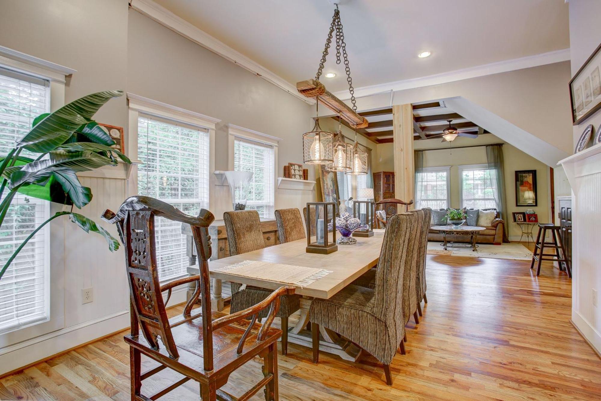 Sleeps16, Spacious Home, Close To Downtown, Beltline, And Walk To Restaurants, 75" Tv, 2 Person Jacuzzi, Ping Pong Atlanta Exterior photo